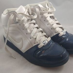 Nike Air Prestige II  Basketball Shoes  - White W/Blue Tips - Mens Size 9 - Used